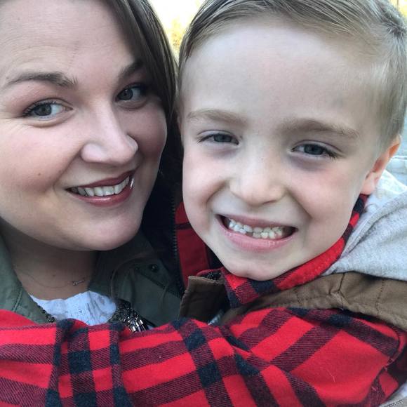 Meet your Posher, Ashley - Picture 1 of 1